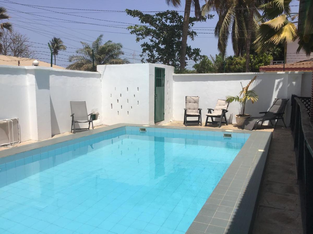 Anns Guesthouse Bakaugambia Exterior photo